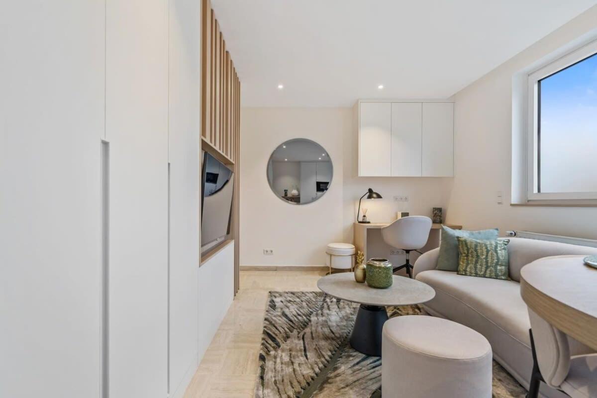 Modern Studio With King Bed, Walk To Attractions Luxemburgo Exterior foto