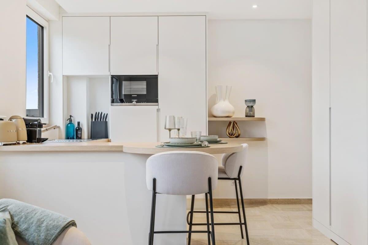 Modern Studio With King Bed, Walk To Attractions Luxemburgo Exterior foto